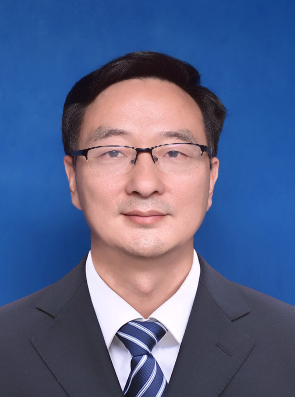 董刚.jpg 董刚.jpg